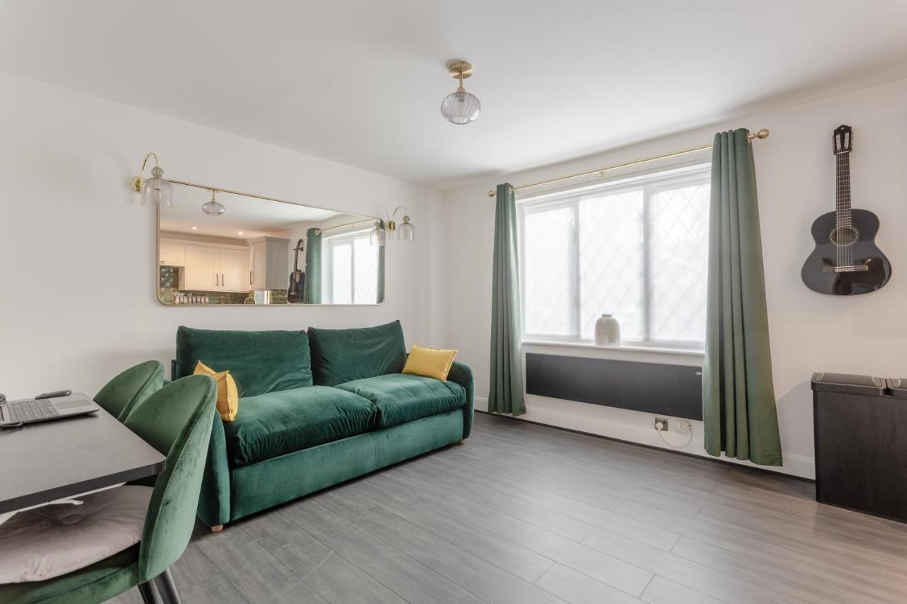 Apartment 2 Double Beds Modern Refurb Flat - 10 Min 2 Bridge *